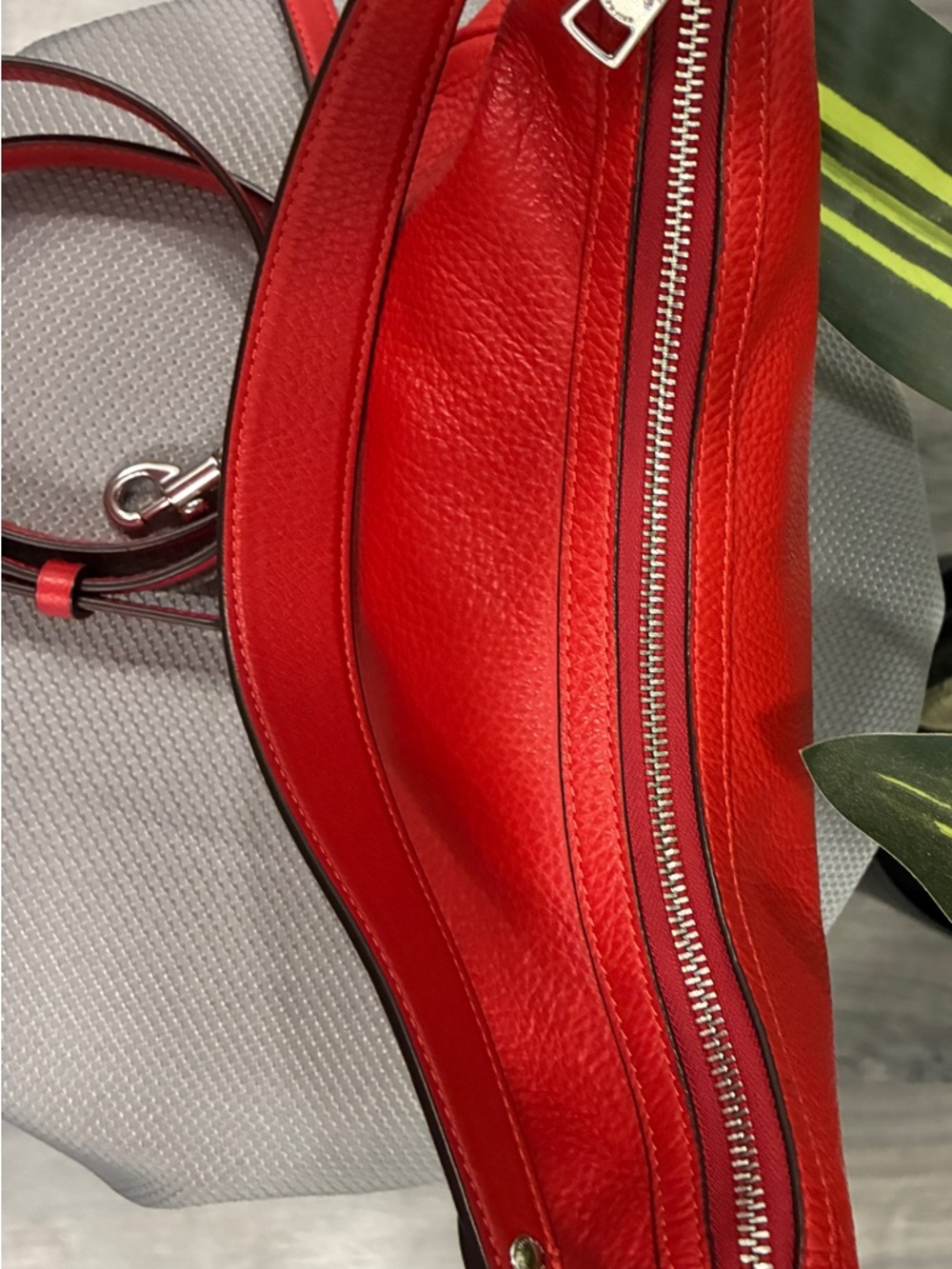 Coach Pebbled Leather Red Hobo Bag with Detachable Strap - Picture 3 of 14